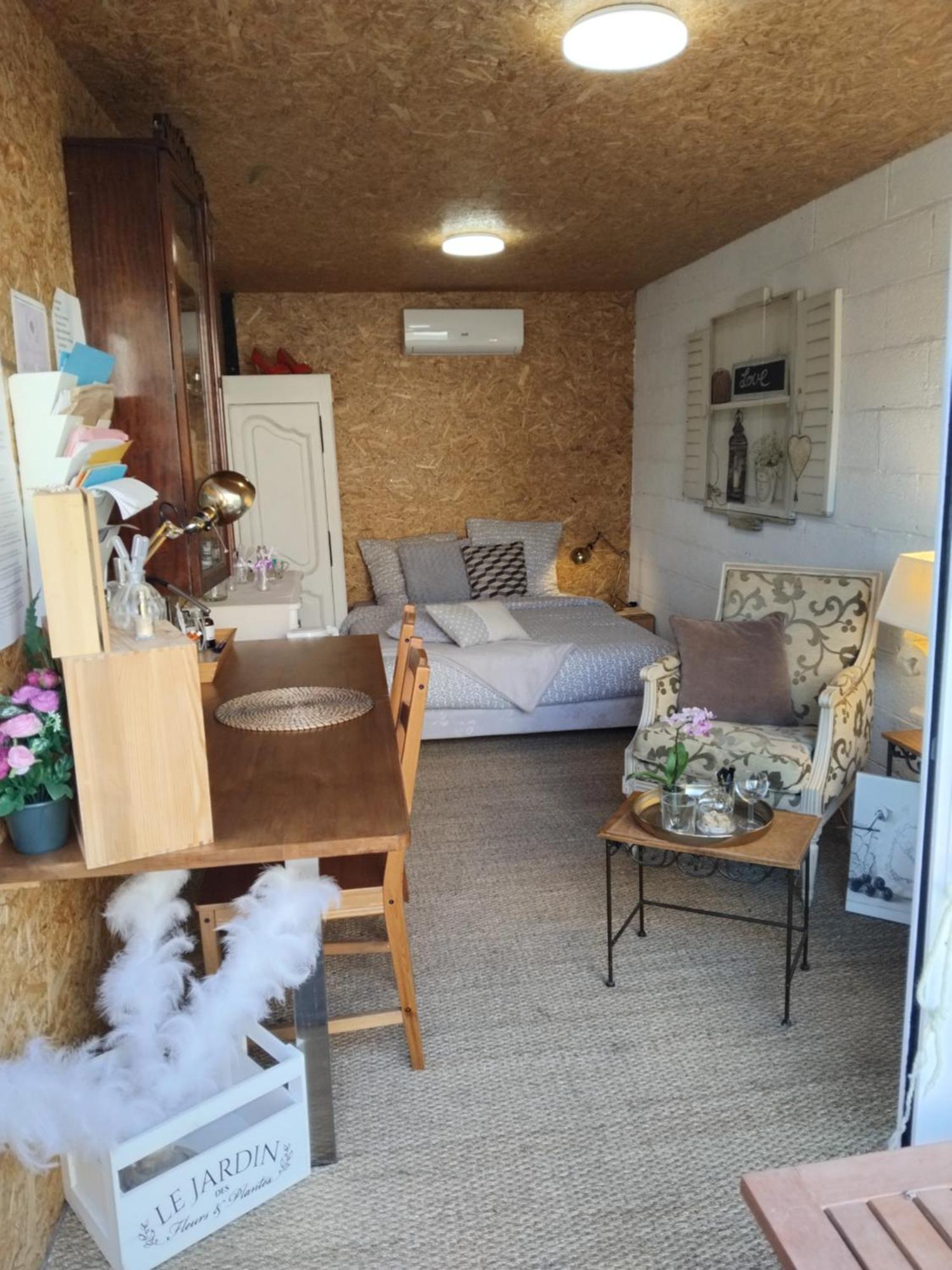 Le Laboratoire Shabby Chic De La Parfumerie Du Manoir Chavagne 外观 照片